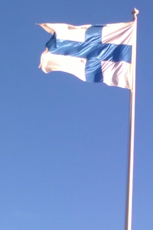 Lippu liehuu17.jpg